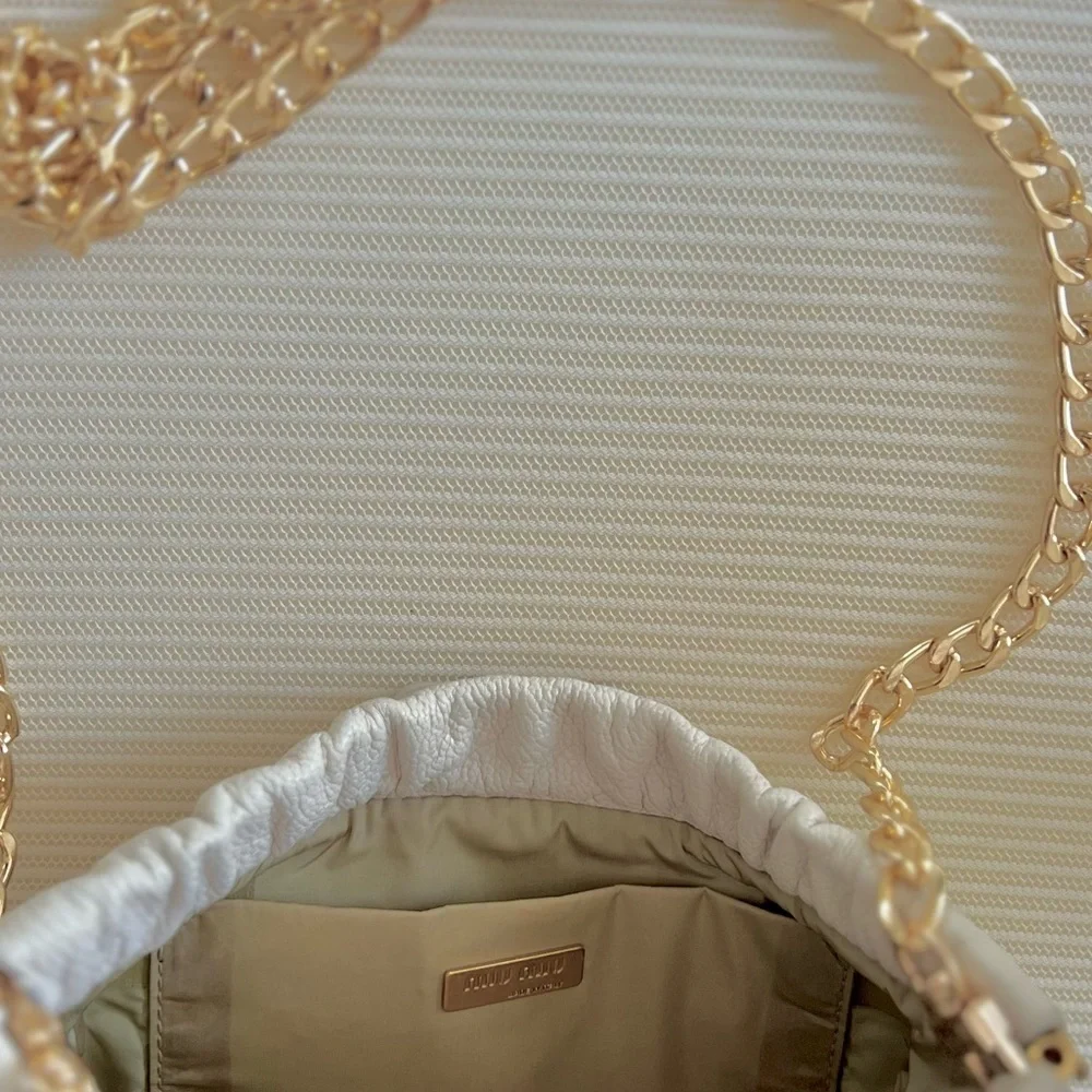 Miu Miu White Pleated Leather Shoulder Bag Crossbody Bag Gold Chain - Picture 3 of 10